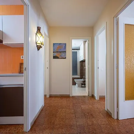 At035 Located On The First Line Of The Apartment *